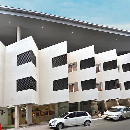 Hotel A P 코임바토르 외부 사진