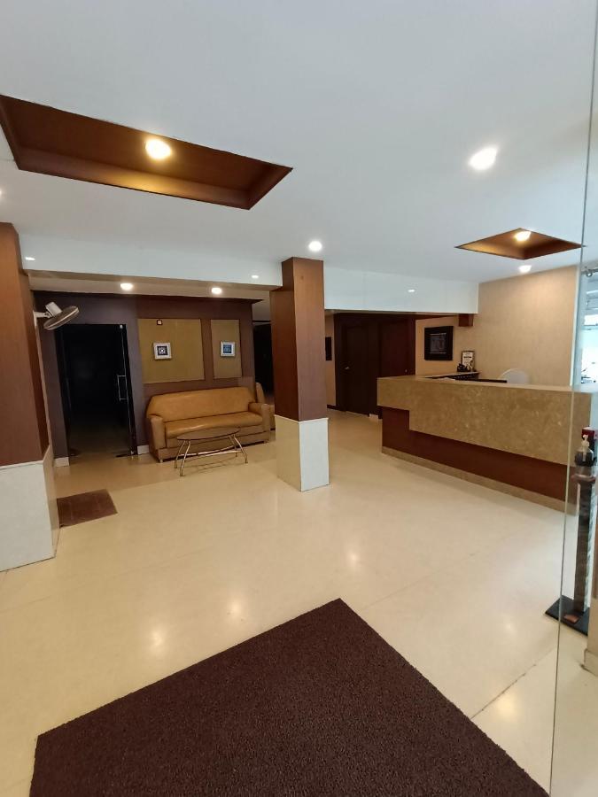 Hotel A P 코임바토르 외부 사진